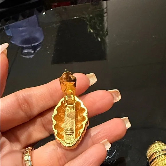 Authentic Vintage Fendi Gold-Tone Clip‑On Oval Earrings with Greek Key Detail - Picture 6 of 7